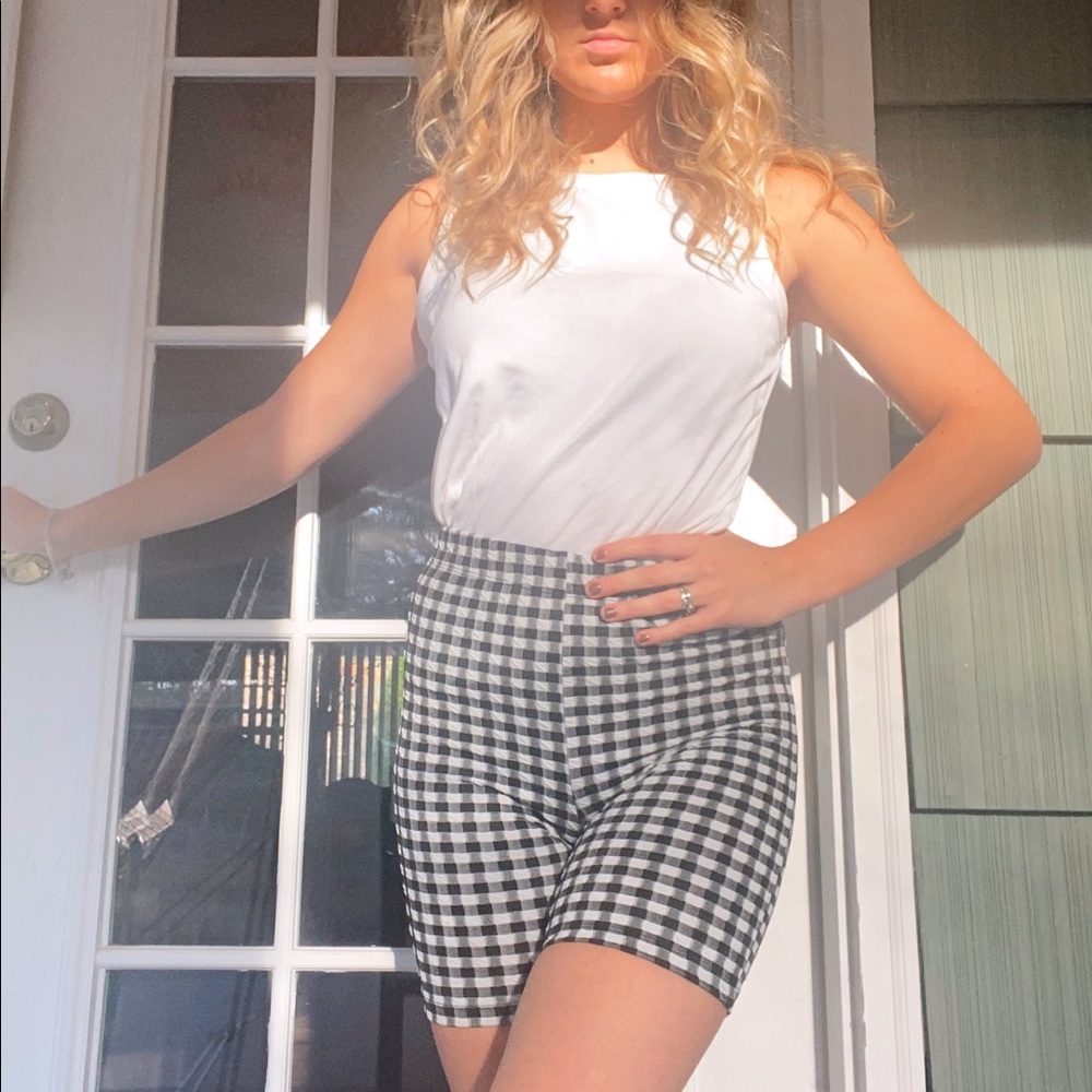 UO BIKER SHORTS